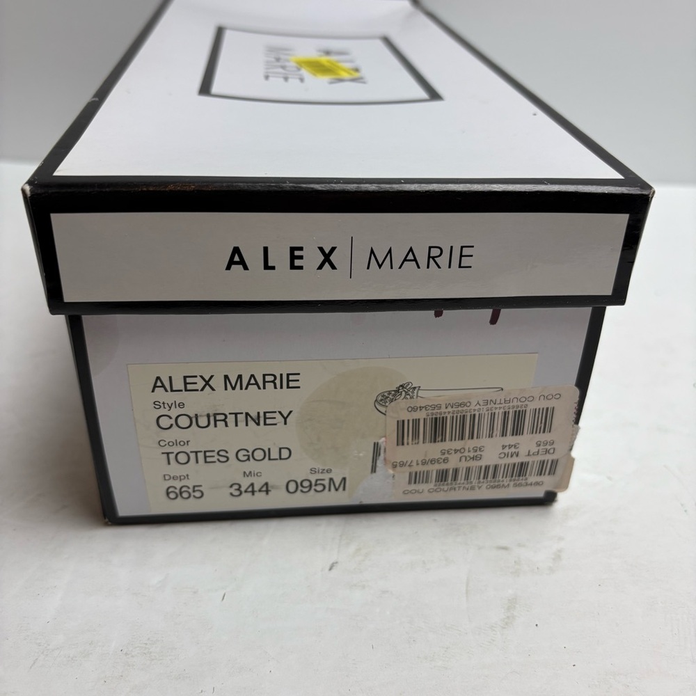 NWT Alex Marie Gold Courtney Totes Gold Moccasin Flats Women’s size 9.5 Leather - Picture 10 of 10